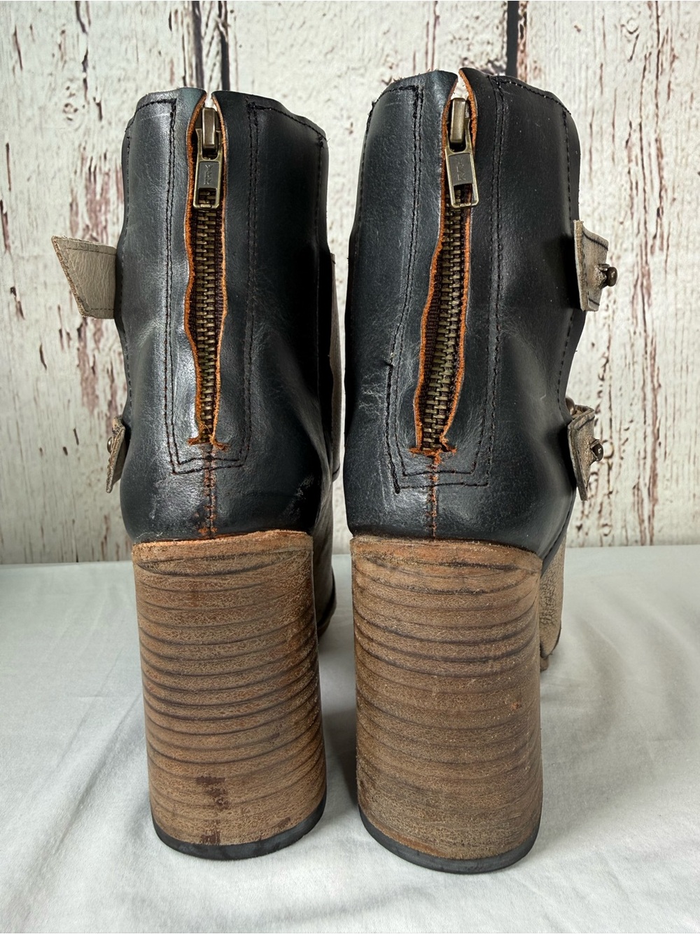 Freebird by Steven Joey Distressed Leather Buckle Block Heel Ankle Booties Boots - Picture 6 of 16